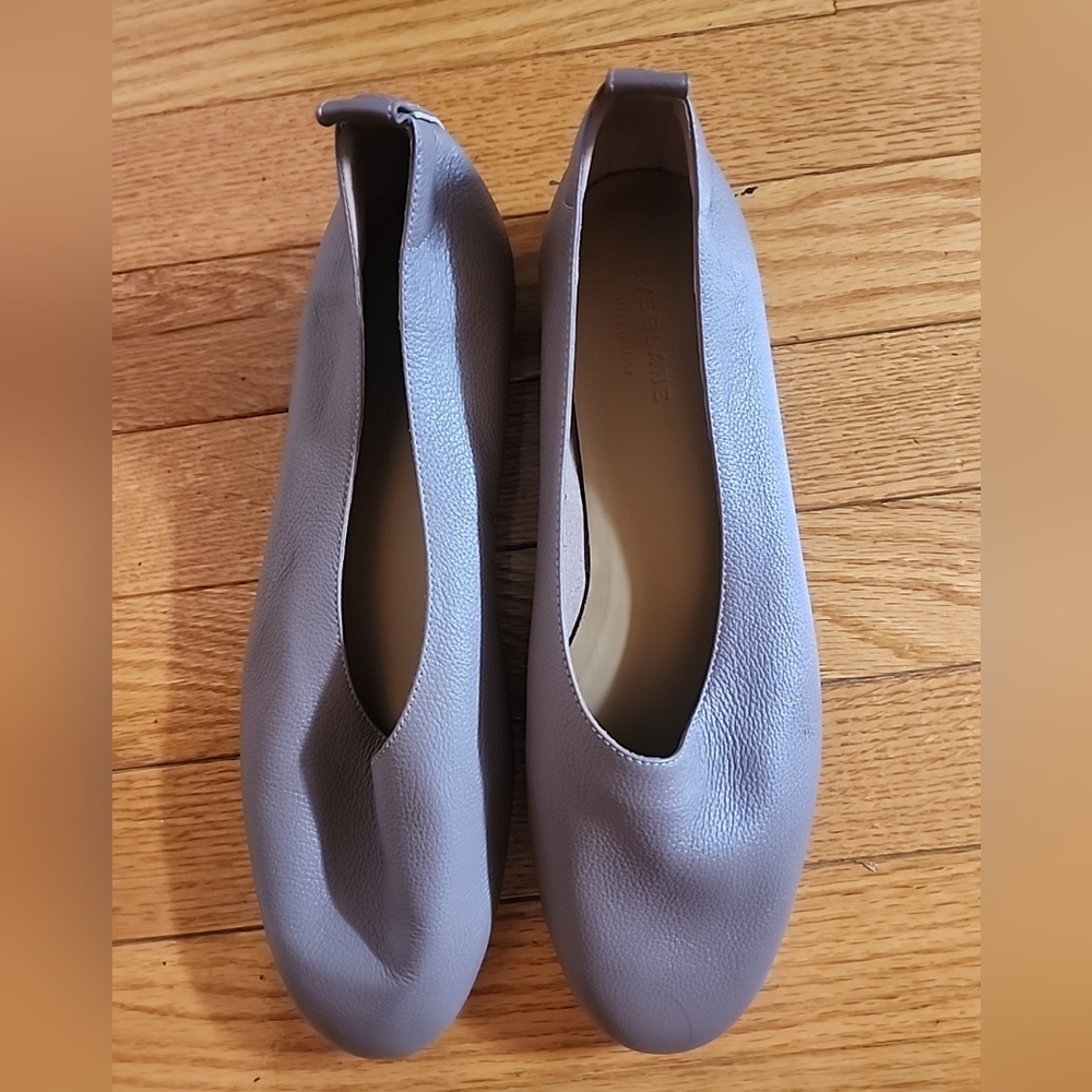 Women’s Minimalist Leather Ballet Flats — Taupe/Grey
